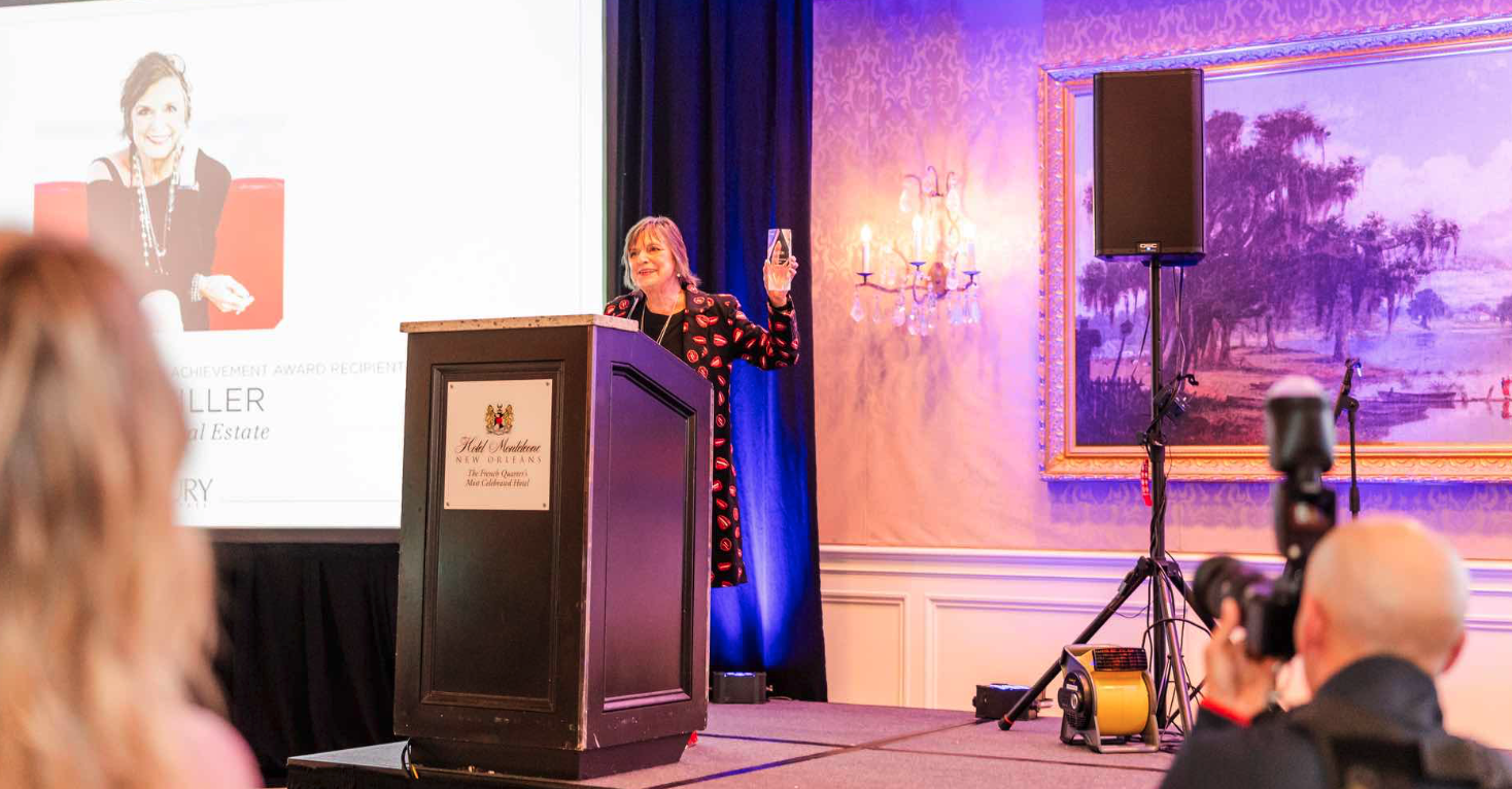 Linda Miller - receiving lifetime achievement award Linda Miller - receiving lifetime achievement award