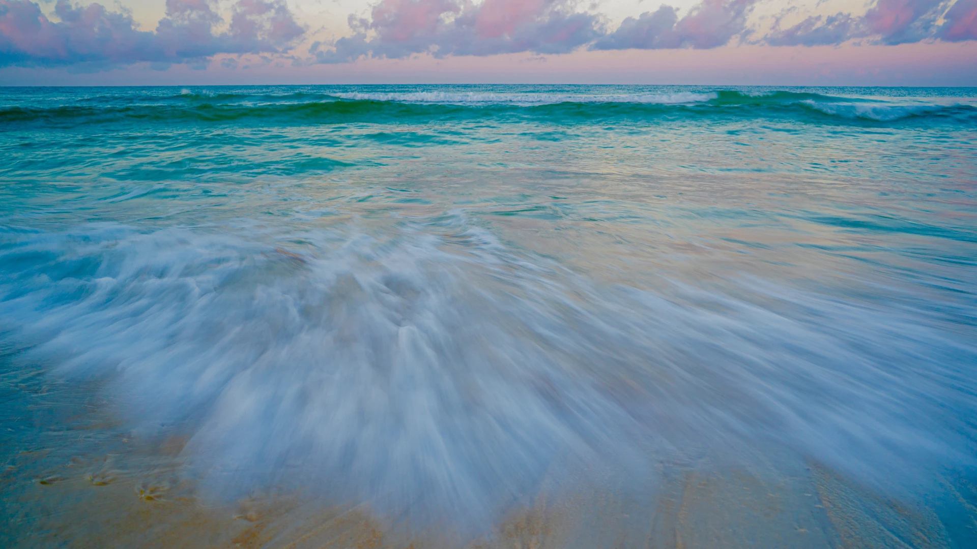 Luxury Market Trends_ Why Florida’s Emerald Coast Is a Hotspot in 2025